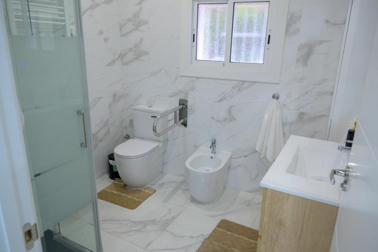 Relax House Barcelone Villa Sant Esteve Sesrovires Ngoại thất bức ảnh