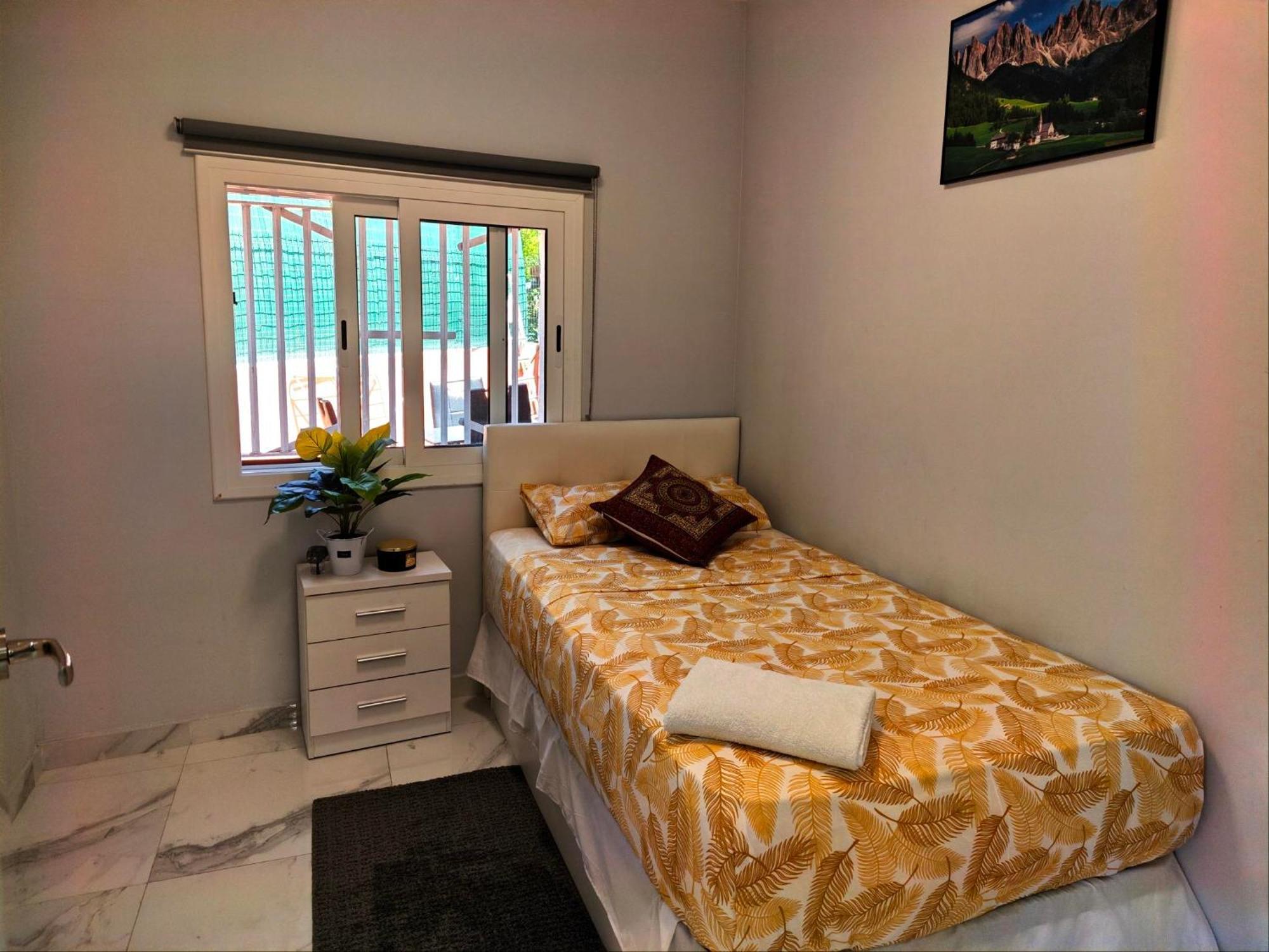 Relax House Barcelone Villa Sant Esteve Sesrovires Ngoại thất bức ảnh