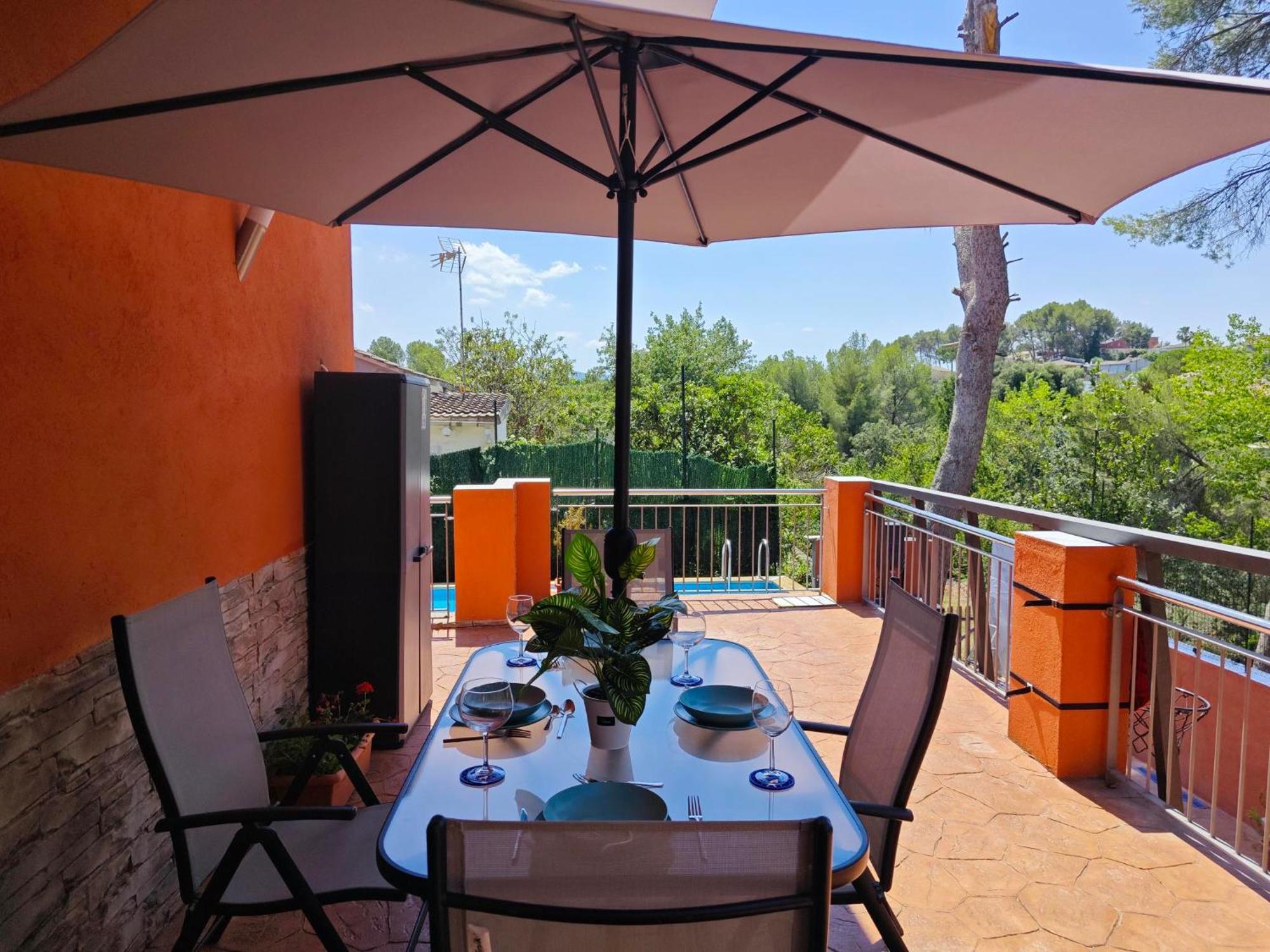 Relax House Barcelone Villa Sant Esteve Sesrovires Ngoại thất bức ảnh