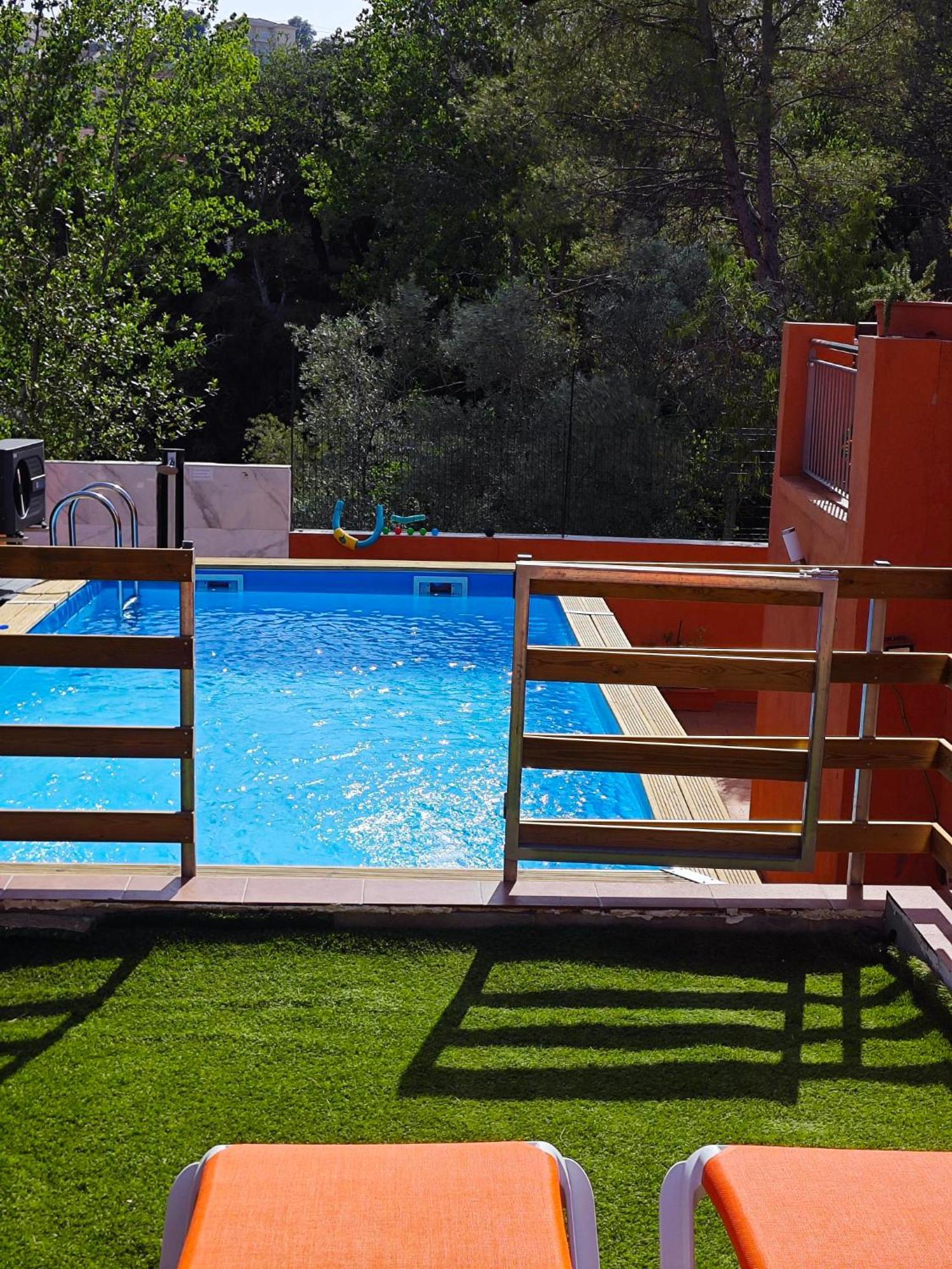 Relax House Barcelone Villa Sant Esteve Sesrovires Ngoại thất bức ảnh