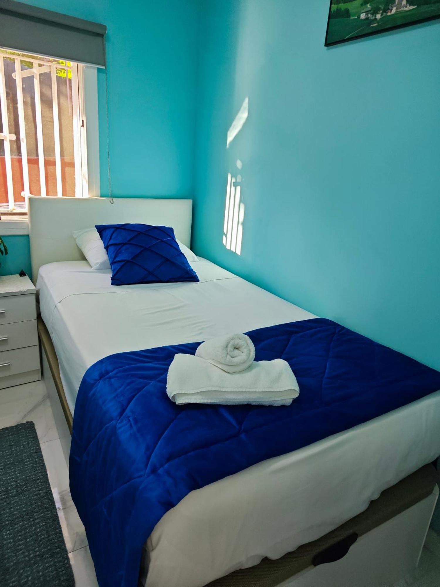 Relax House Barcelone Villa Sant Esteve Sesrovires Ngoại thất bức ảnh